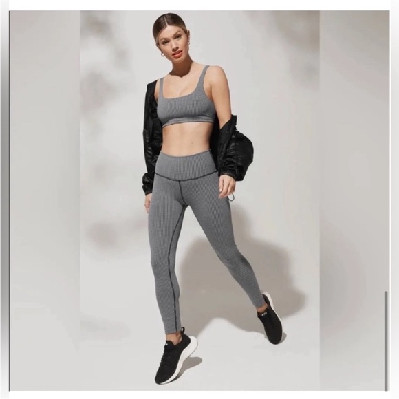 ALO Yoga Gray Ribbed Leggings - Picture 1 of 8